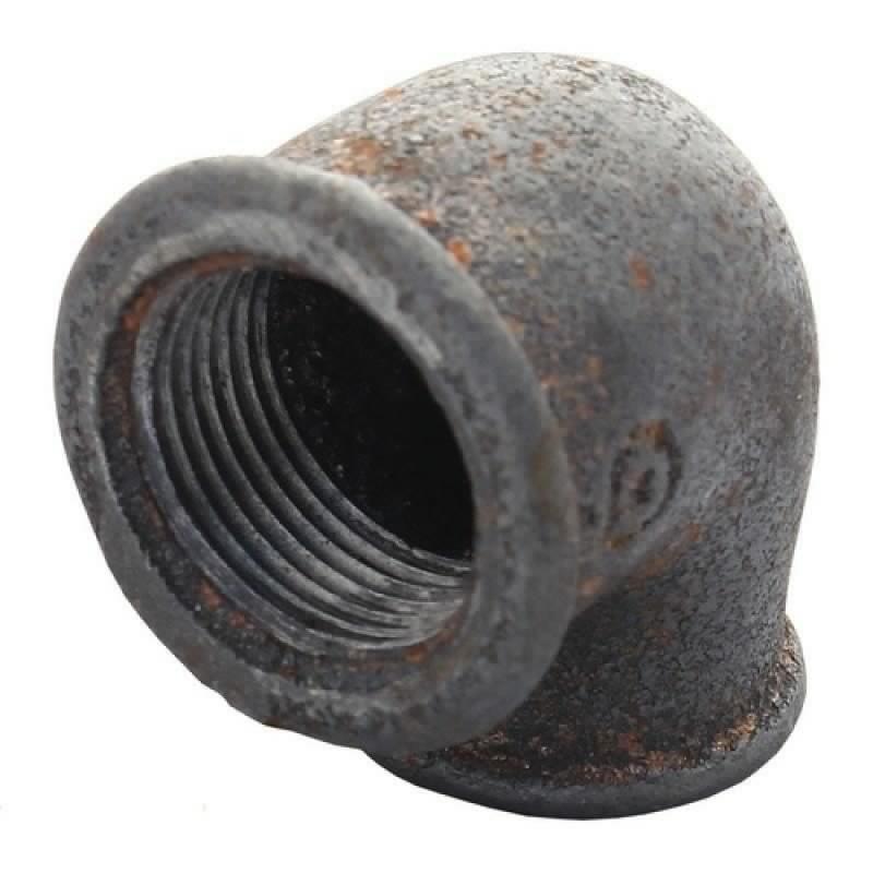 Угольник д32