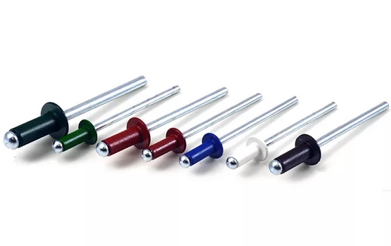 Заклепка 4,8х12 белая