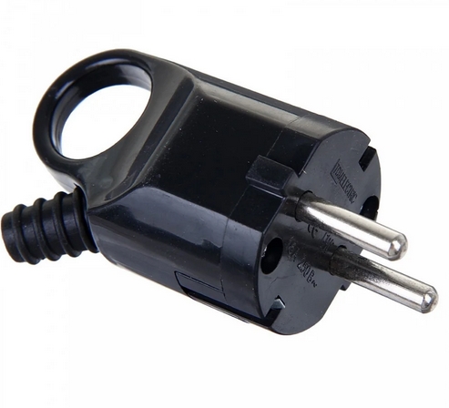 Вилка угловая 16А ЧЕРН с ушком